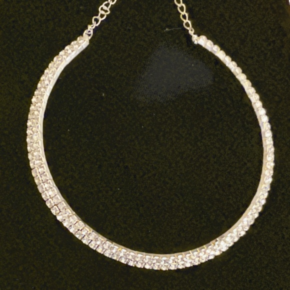 Jax and Fox Crystal Choker - Picture 7 of 7